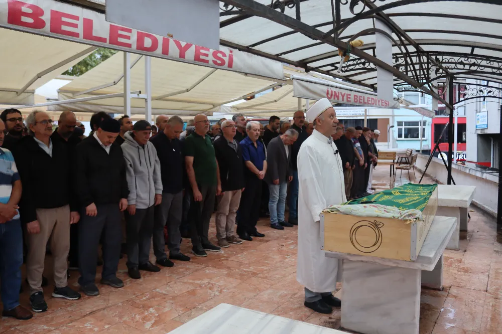 Beyhan Kandaz son yolculuğuna uğurlandı