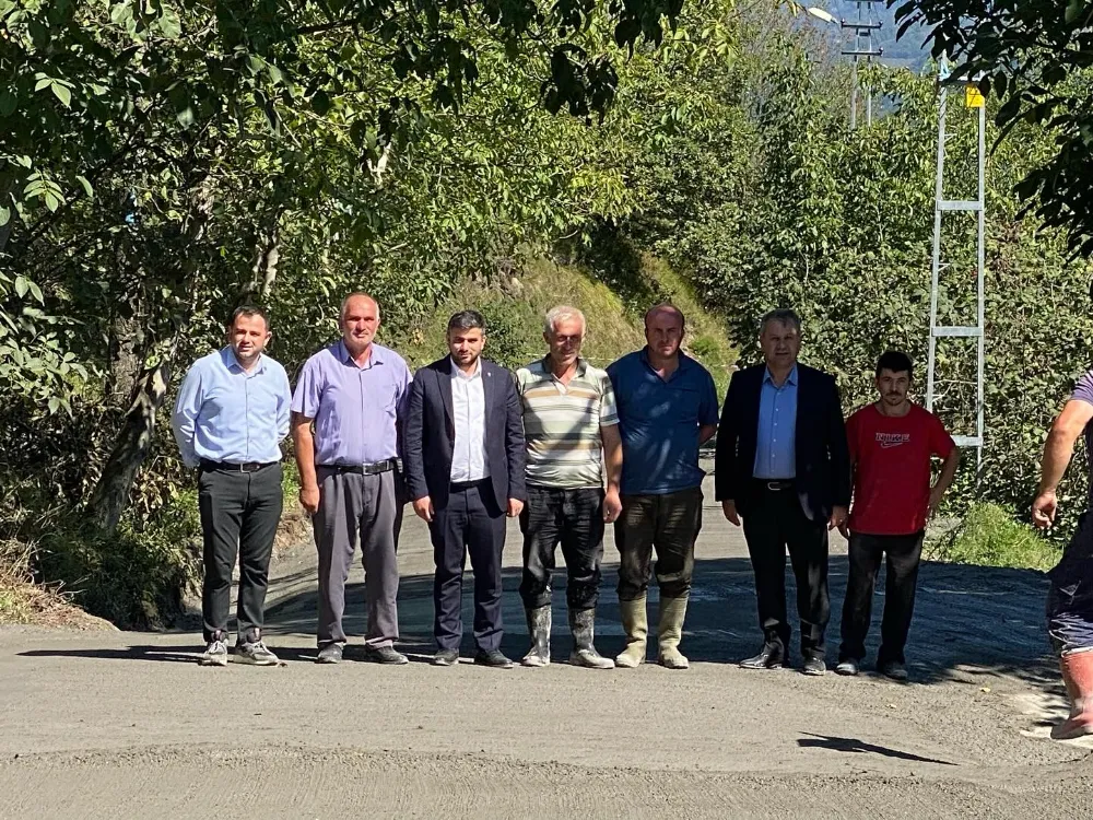 Çaybaşı’nda beton yol seferberliği sürüyor