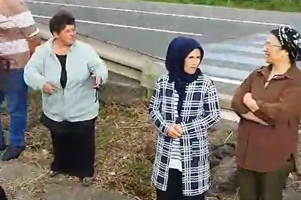 Ünye’de yaya geçitleri kapatıldı; “20 bin nüfus mağdur!”